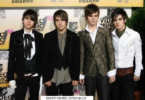 pics - lovesucks - PANIC!AT THE DISCO